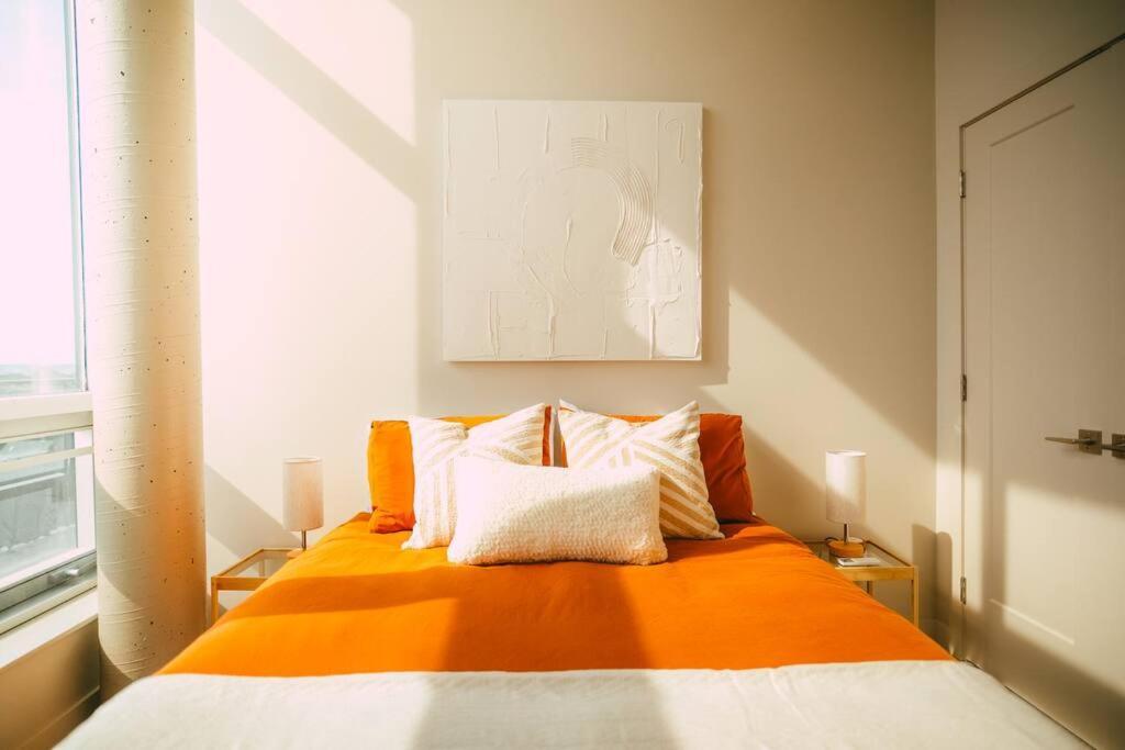 New Luxury 2Br Penthouse Apt In Central 哈利法克斯 外观 照片