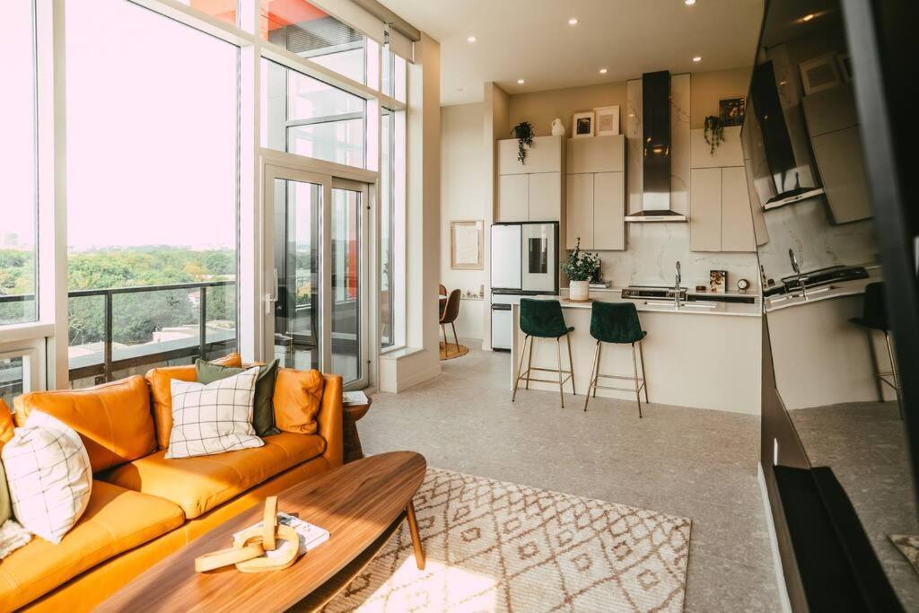 New Luxury 2Br Penthouse Apt In Central 哈利法克斯 外观 照片