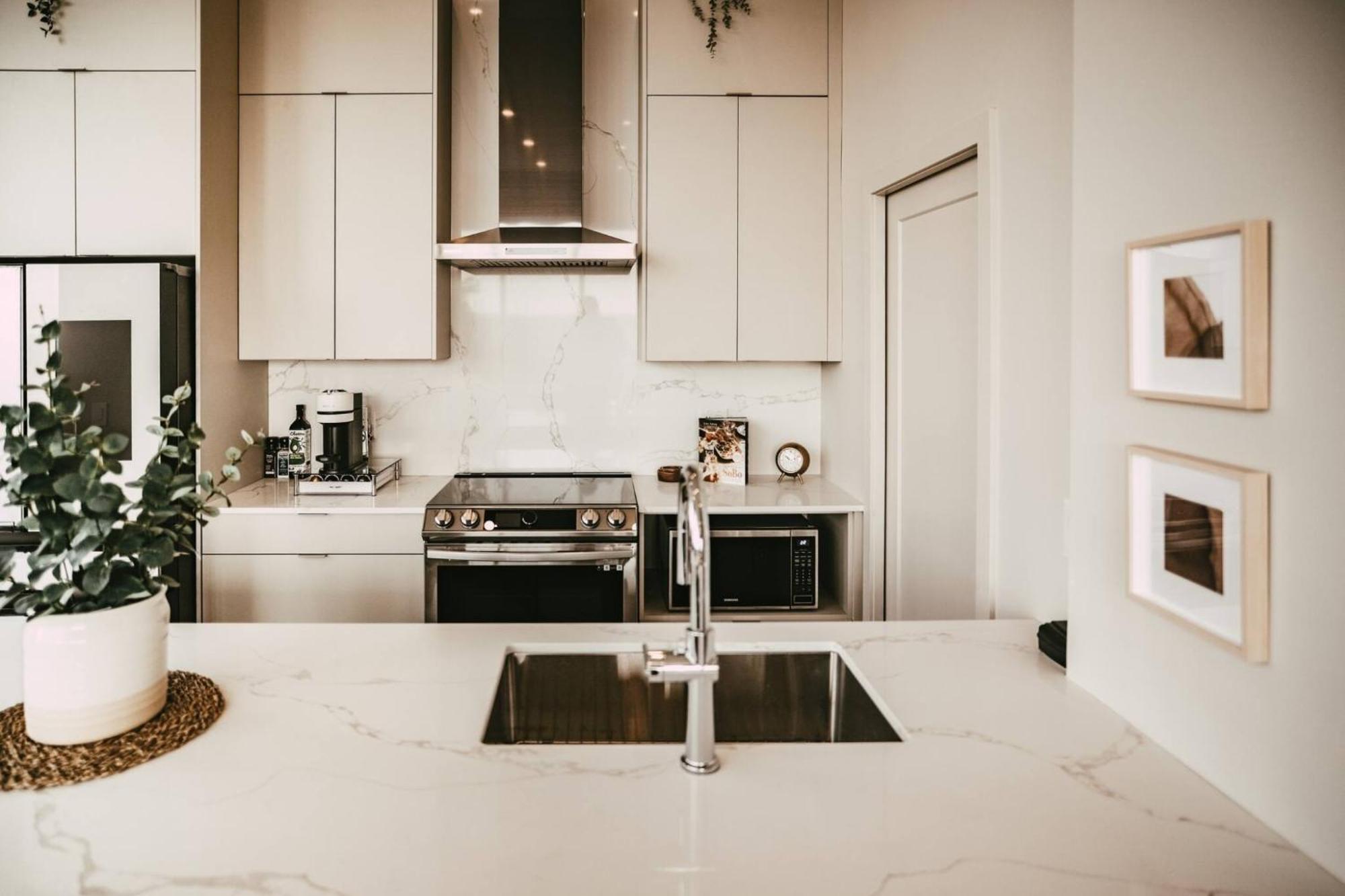 New Luxury 2Br Penthouse Apt In Central 哈利法克斯 外观 照片