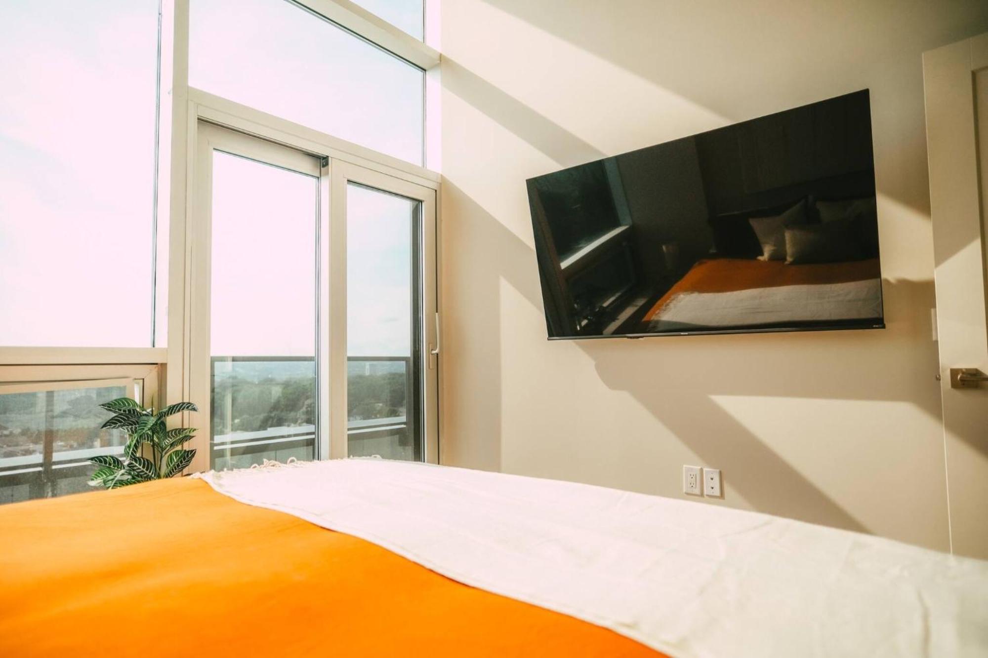 New Luxury 2Br Penthouse Apt In Central 哈利法克斯 外观 照片